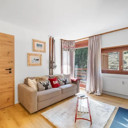 Saphir 401 Pres De La Telecabine A אנזיר